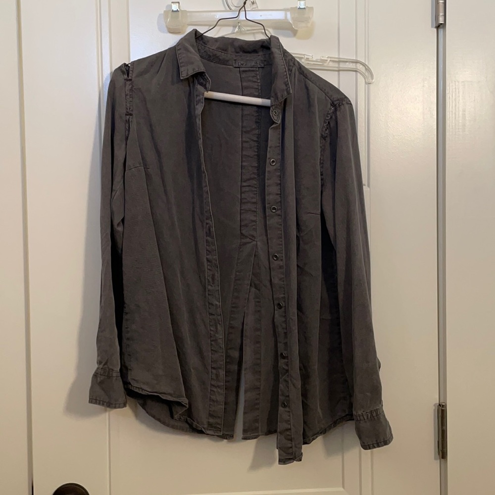 Dex button down